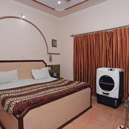 Narayani Guest House By Grb Kankhal Екстер'єр фото